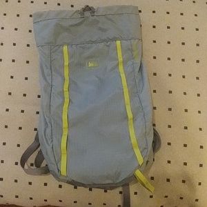 Like new Condition REI Flash 18 pack